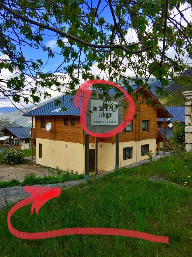 Les Chalets Fleurs De France - Kota Saint-Dalmas Exterior foto